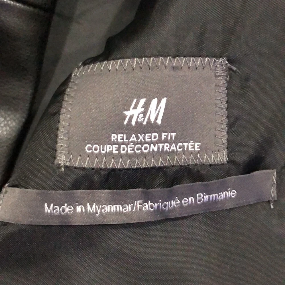 H&M | Relaxed Fit Unconstructed